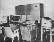Jeden z pierwszych komputerów polskiej produkcji - Odra 1001 (zdjęcie z 1960 roku)